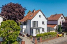 Hauptbild *Provisionsfrei* Stilvolles Einfamilienhaus mit Charakter & großem Garten in Flörsheim am Main