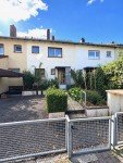 Hauptbild Viel Potenzial in guter Lage – Reihenmittelhaus mit Garten und Stellplatz in Bad Homburg